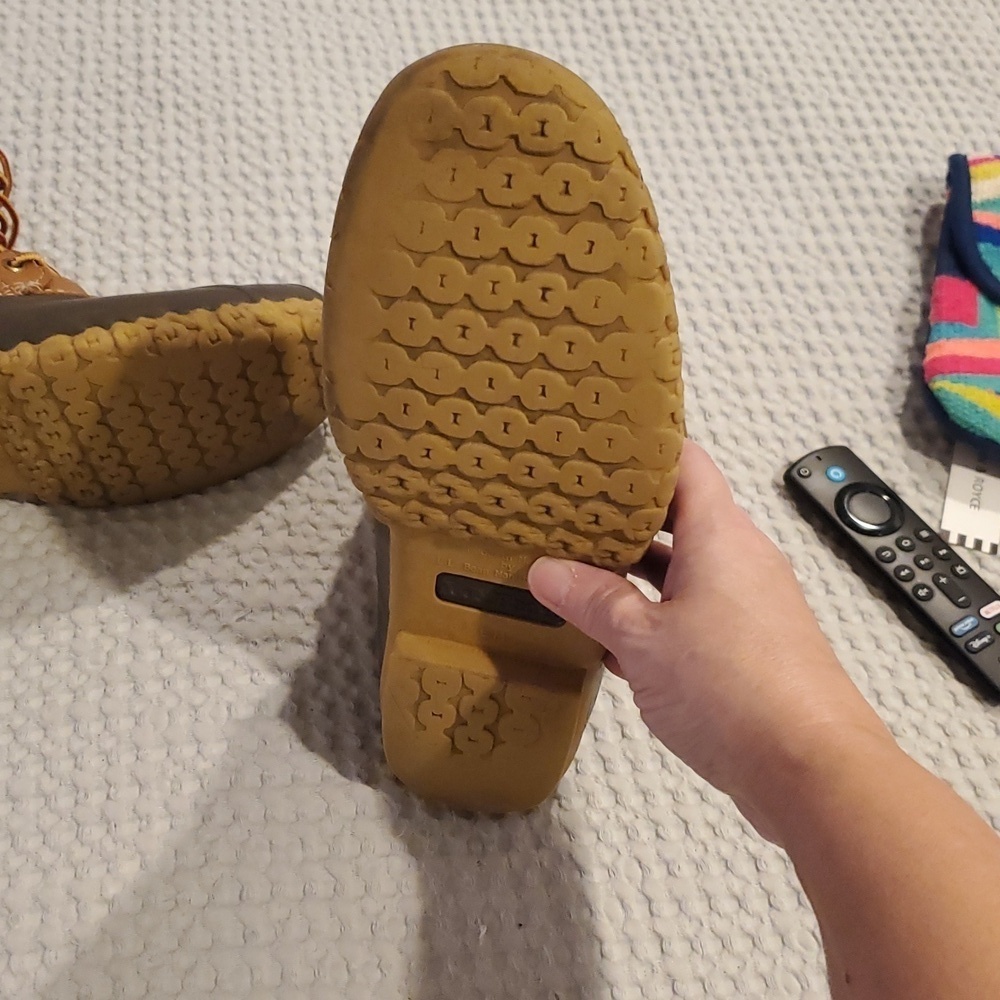 L.L. Bean Tan & Brown Rain/Snow Boots/Sturdy Sole & Comfortable (30) - Picture 6 of 10